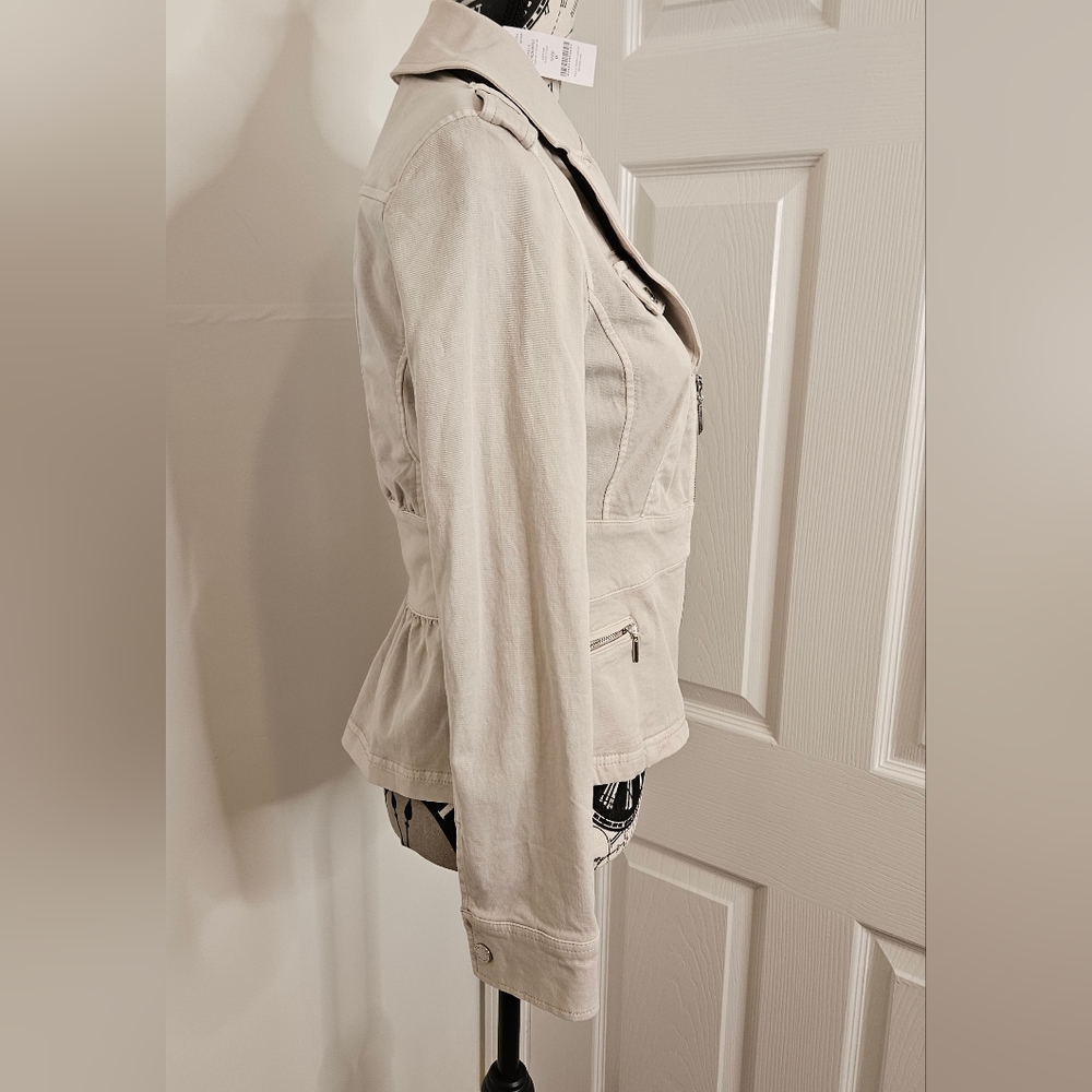 🔥New With Tags Whitehouse Black Market beige jacket size 0 - Picture 3 of 16